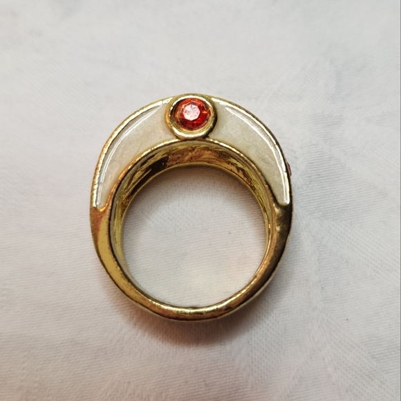 Vintage red rhinestone ring - Picture 4 of 8